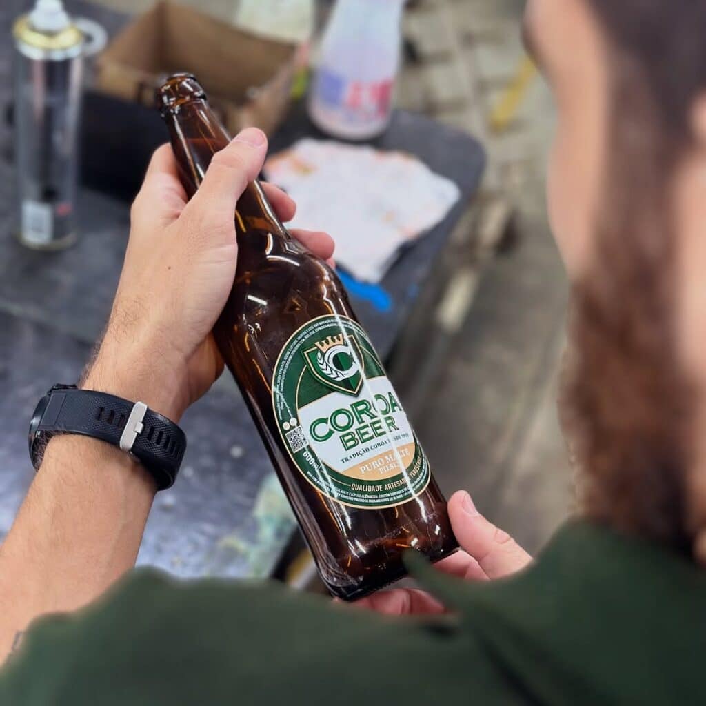 Coroa Beer: Conheça a Nova Cerveja Puro Malte Capixaba em Garrafa Retornável