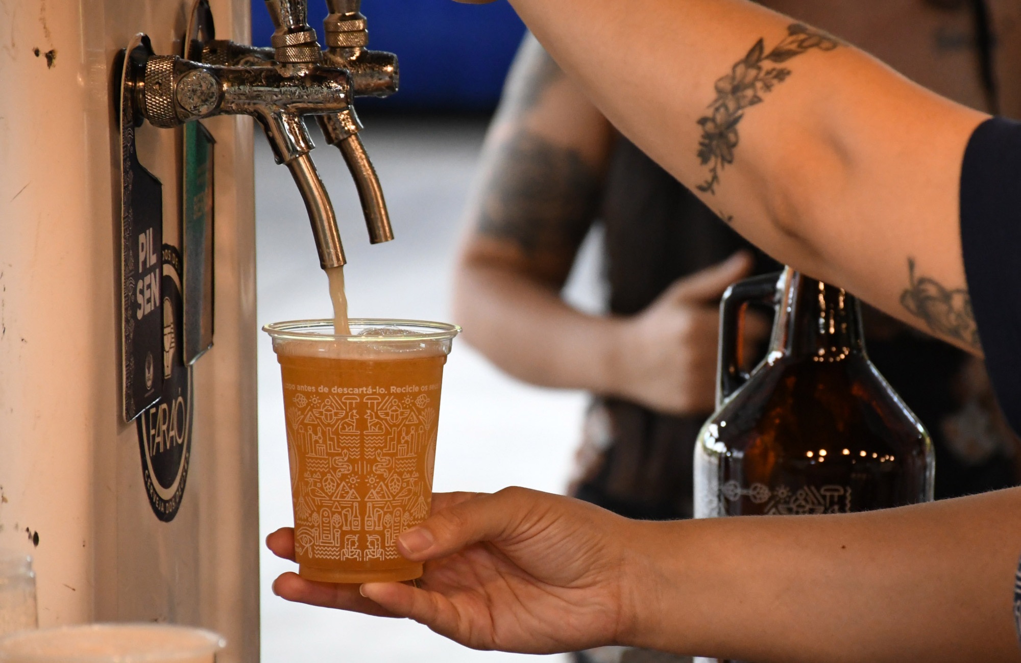 Festival em Picada Café Une Cervejarias Locais, Hambúrgueres e Cultura Germânica